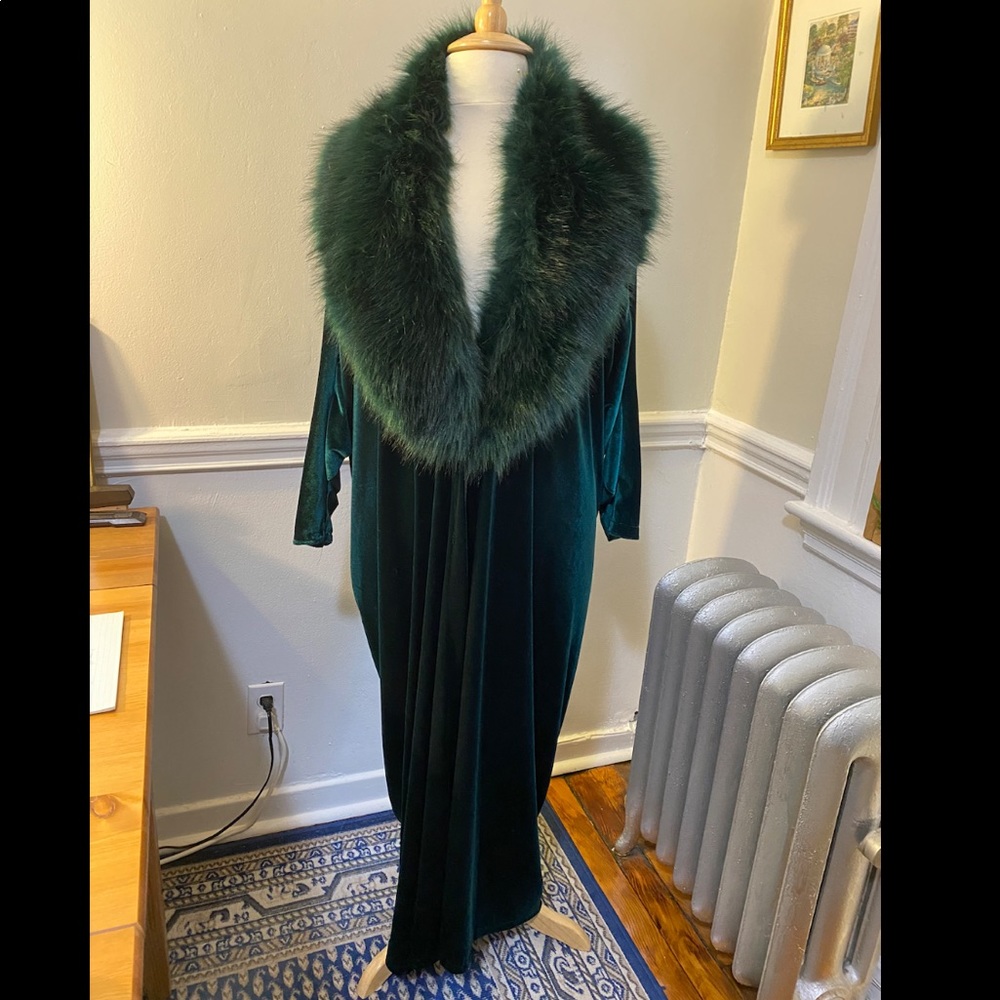 Velvet Zephyr velvet cocoon faux-fur collar robe